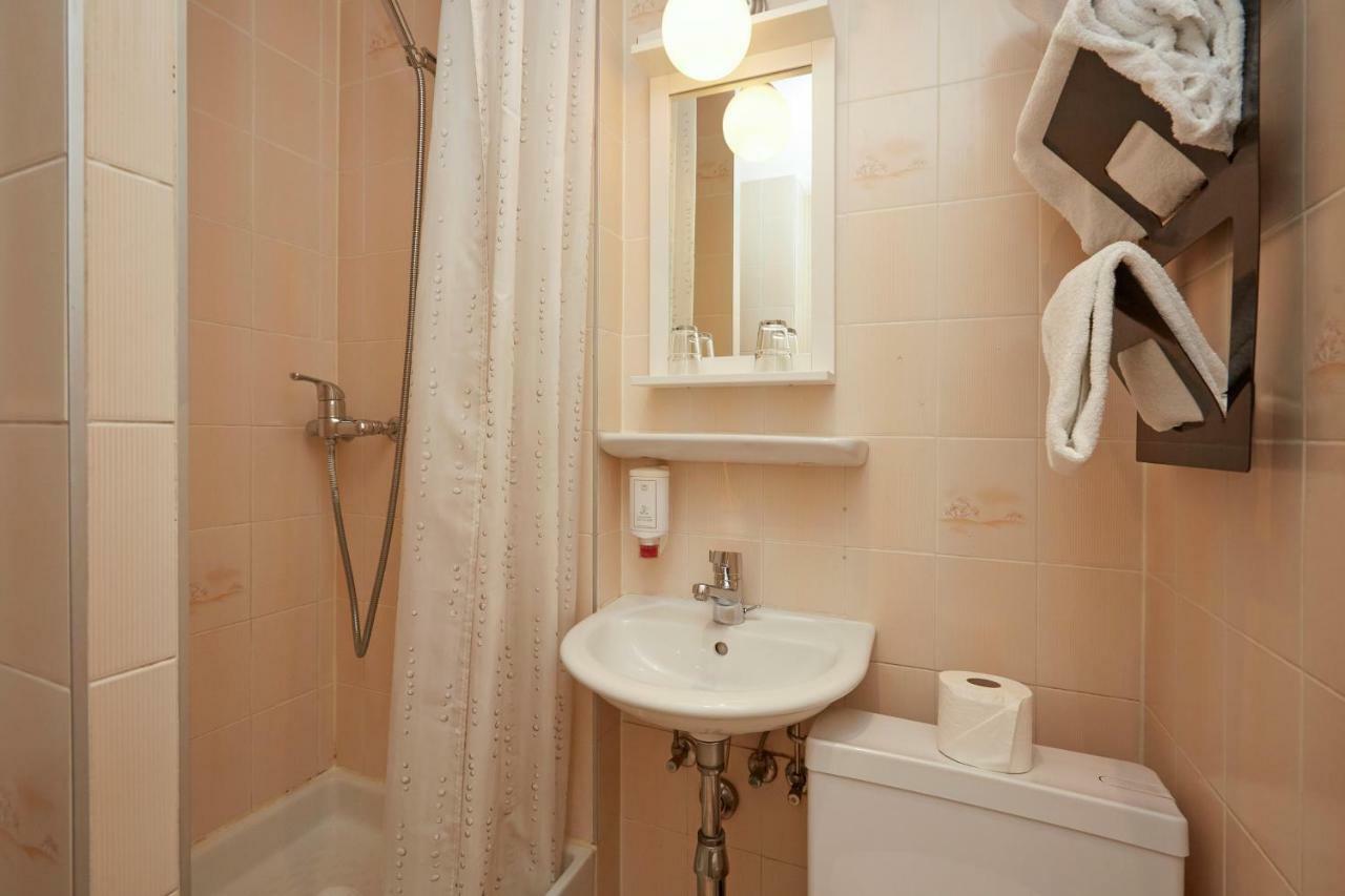 Hotel Central Женева Номер фото